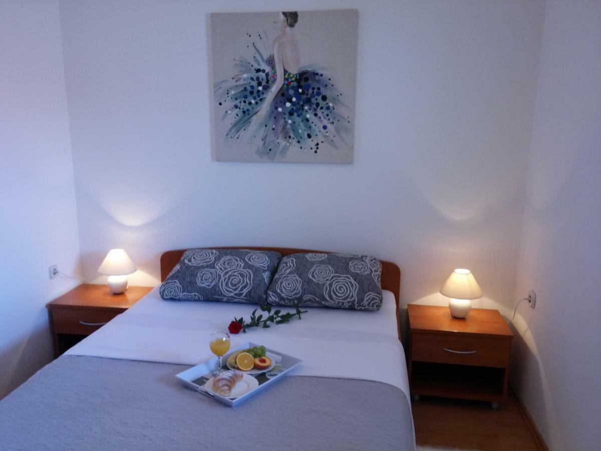 Apartmani Poljanec ヴィル エクステリア 写真