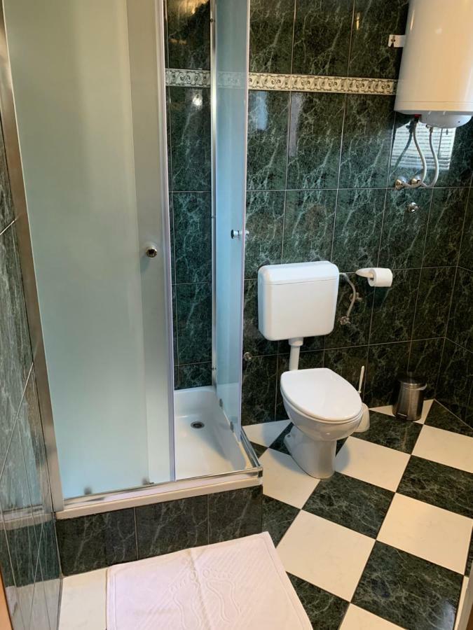 Apartmani Poljanec ヴィル エクステリア 写真